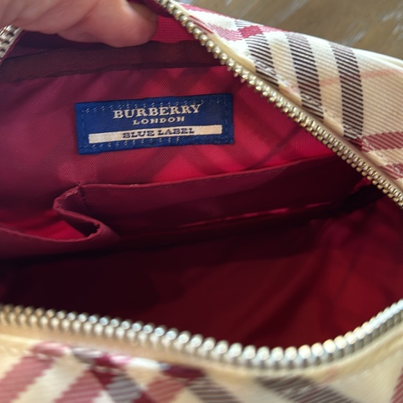 Burberry London Blue label cross body bag - Picture 3 of 14